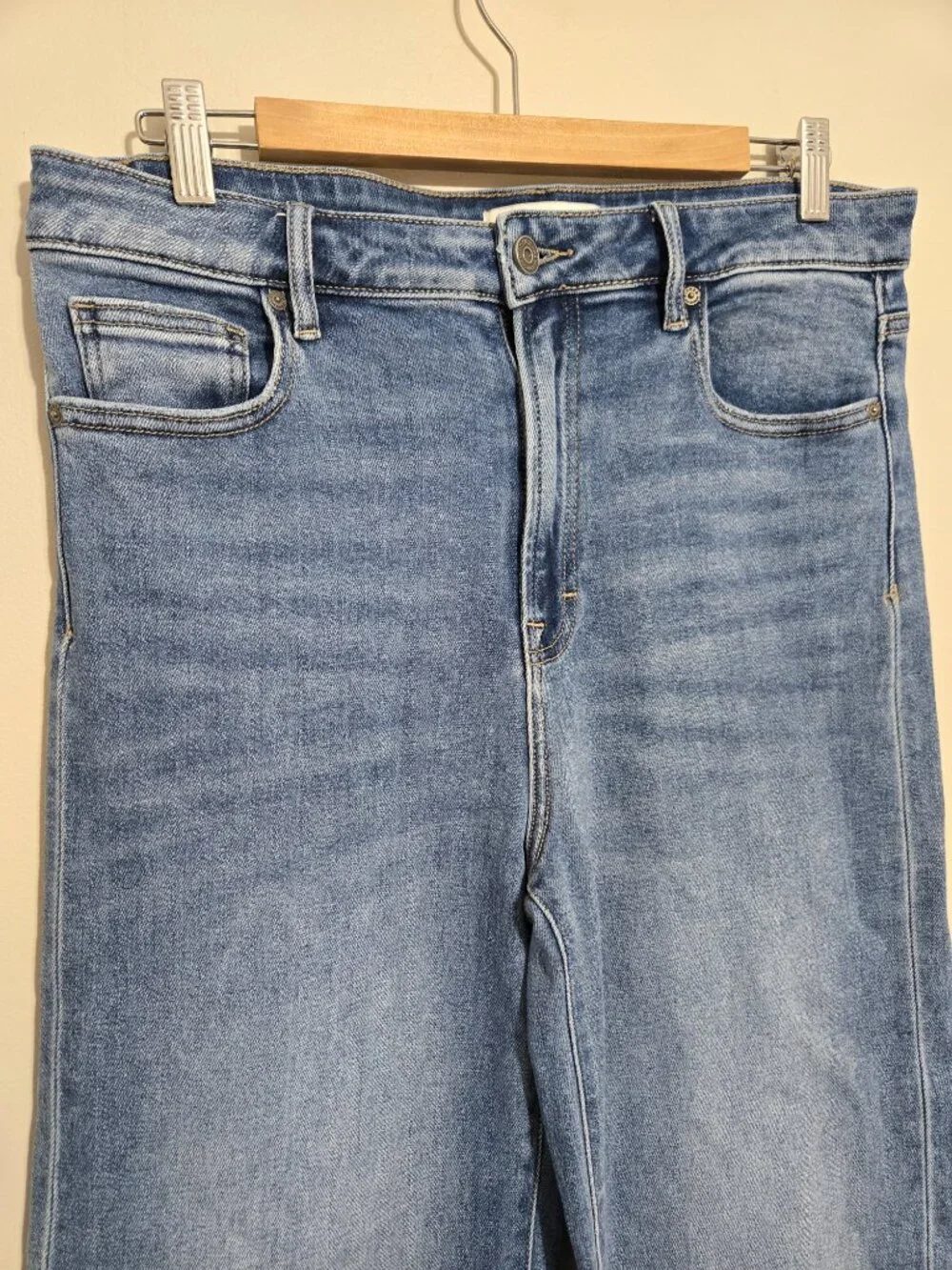 Hidden Jeans Women’s Straigh Leg Medium Dark Wash High Rise Denim Size 31
